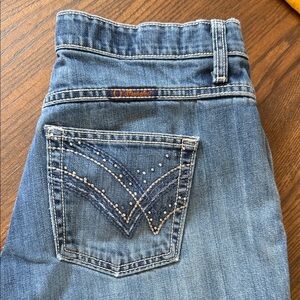 Wrangler Women's Blue Boot Cut Jeans with Embellished Pocket. Size 7/8 x34